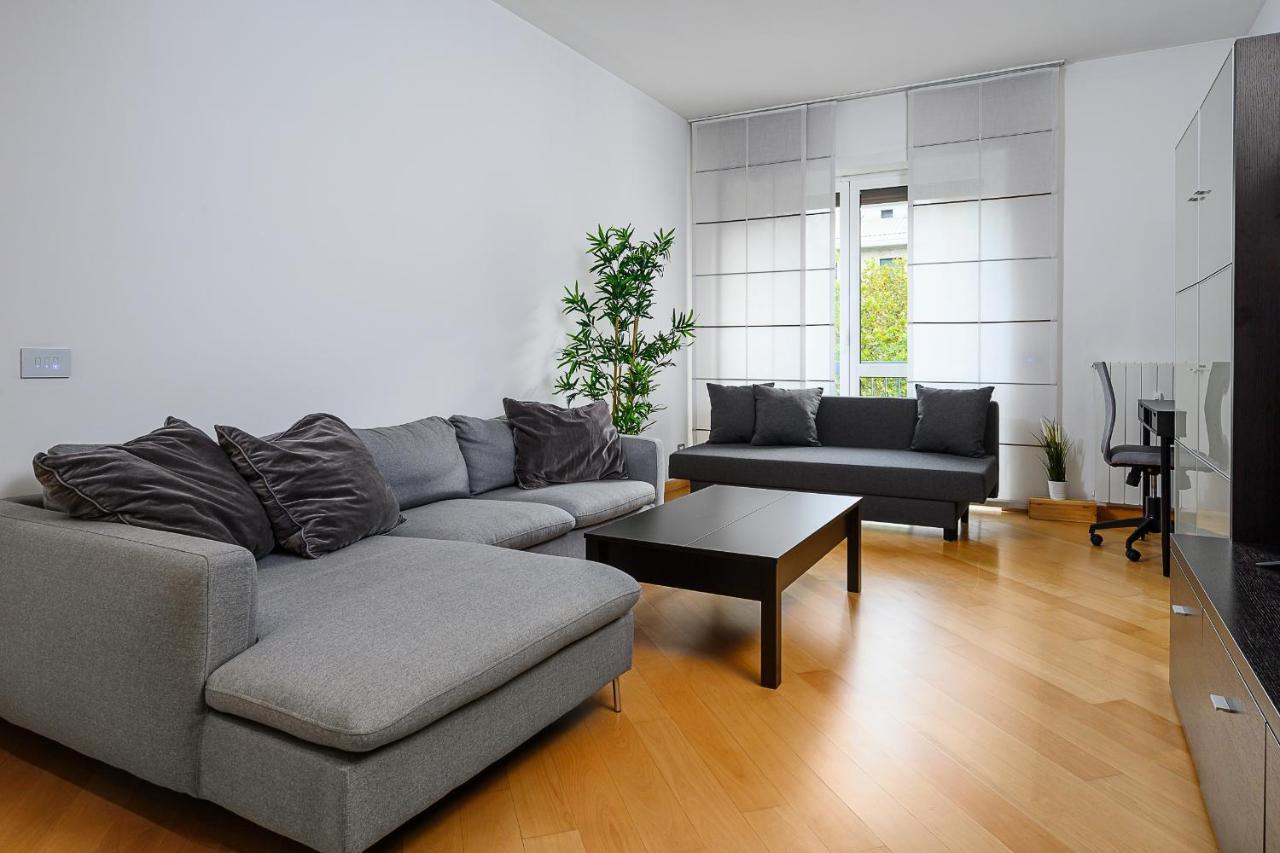 Stylish Condo Garibaldi Sempione 85M2 - Self Check-In Milán Exteriér fotografie